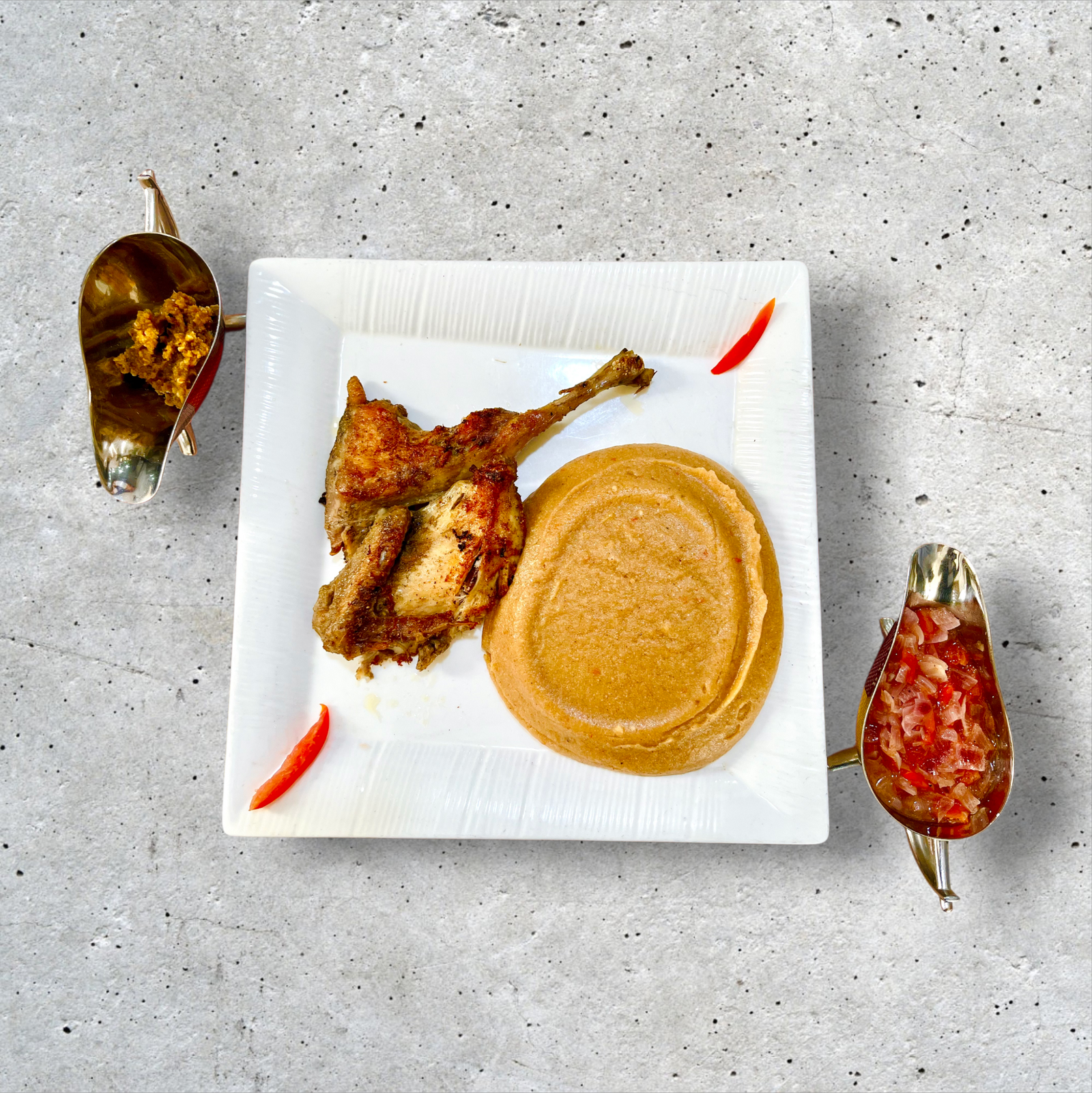 Poulet à la béninoise + Pâte rouge